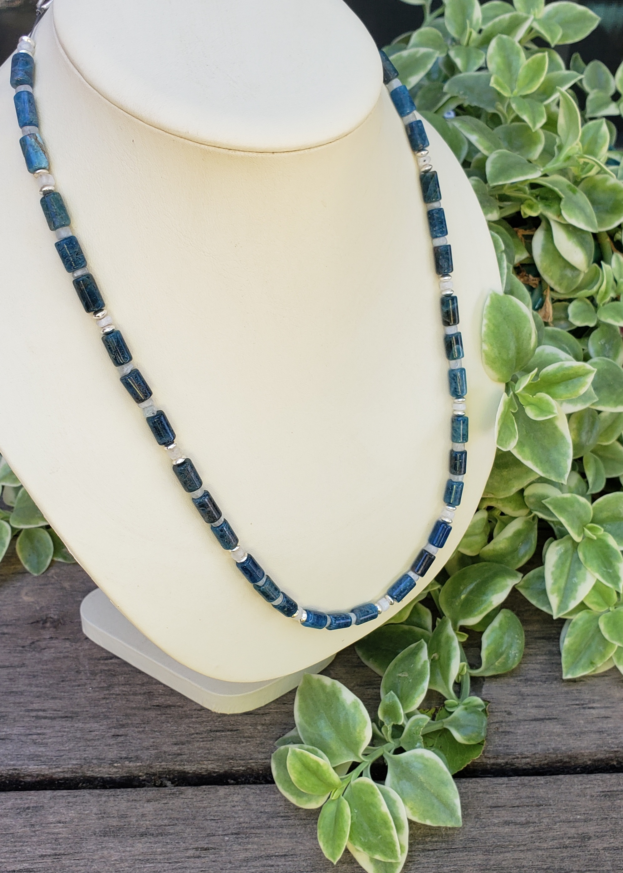 Natural Stone Necklace — #001
